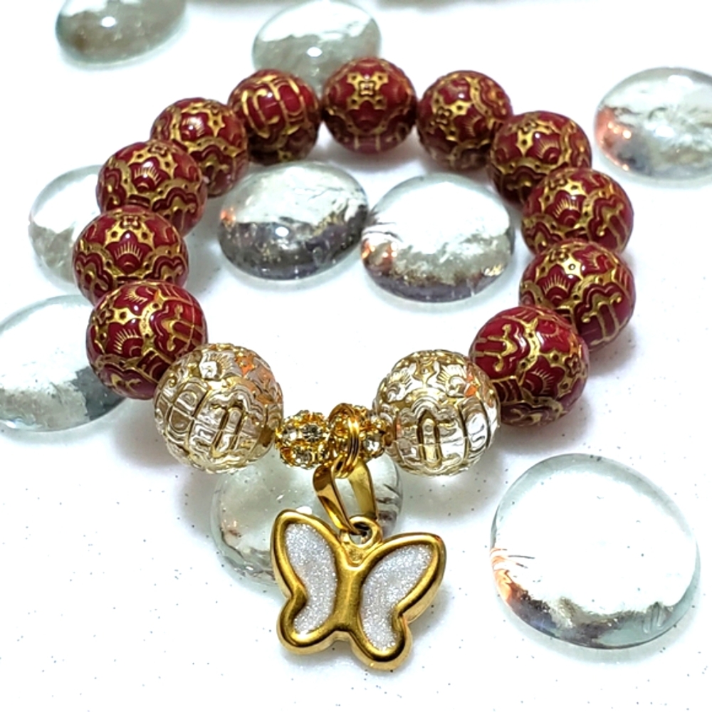 Handcrafted vintage design acrylic beads w/ butterfly charm stretch bracelet